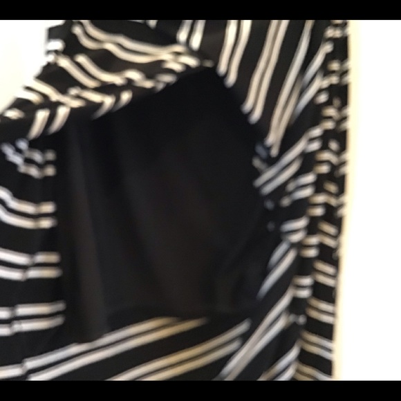 WHBM Small wrap skirt, very soft! EUC, B&W, lined - Picture 7 of 8